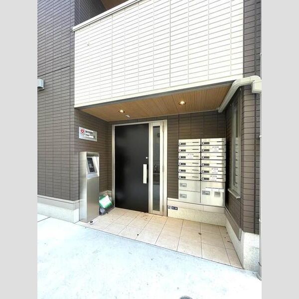 アヴァンス豊島　A エントランス