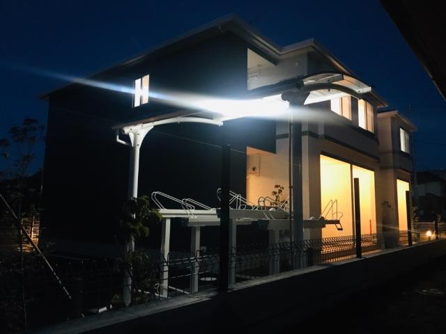 Deepmoat 外観写真（夜）