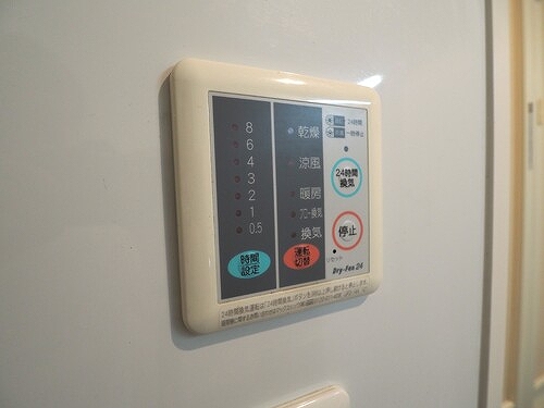 新宿区左門町戸建 浴室換気乾燥機