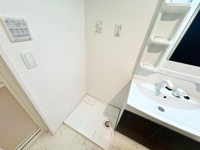 ＣＯＭＦＯＲＴＩＡ103号室 洗濯機置場