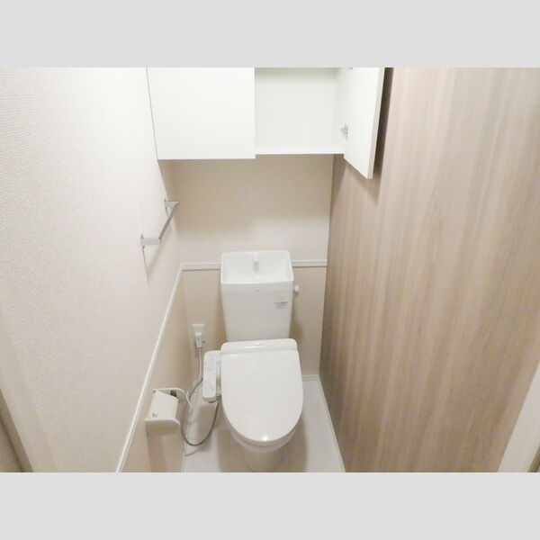 amuse 温水洗浄暖房便座&トイレ内収納