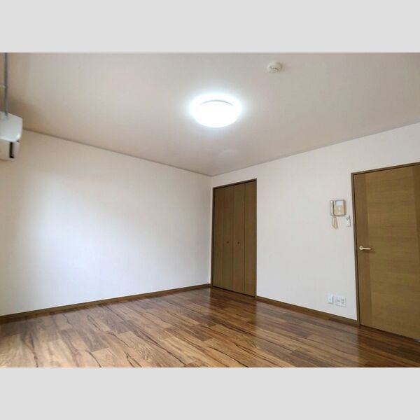 メゾンHOKUSHIN105号室 洋室