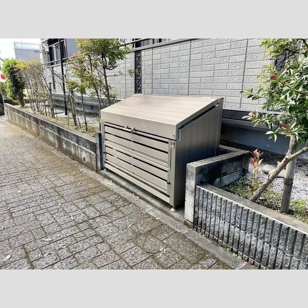 エンゼル・パル一番館 ゴミストッカー