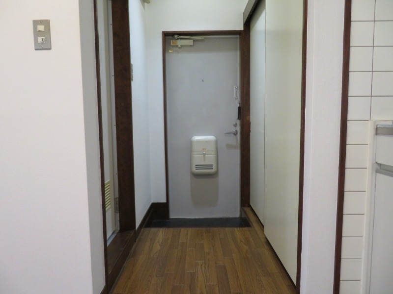 TWINS1階 玄関