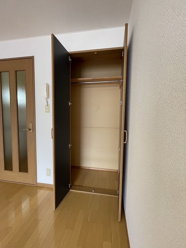 サンライズ皿沼2階 収納