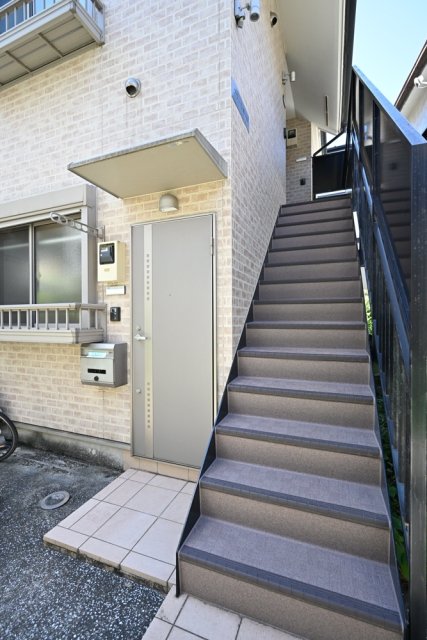 グラール幡ヶ谷2階 エントランス