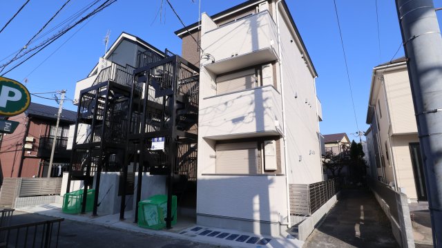 ブリーゼ金沢文庫301号室 外観