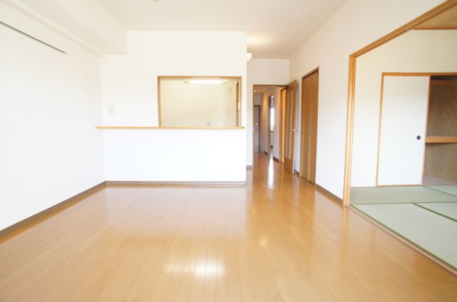 ハイム海神南 リビング