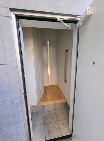 テラス新江古田1B号室 玄関