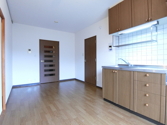 リヴェール高幡２　Ａ棟A202号室 リビング