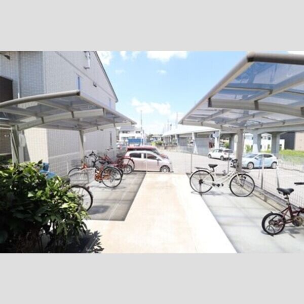 サンルミエール　C 駐輪場