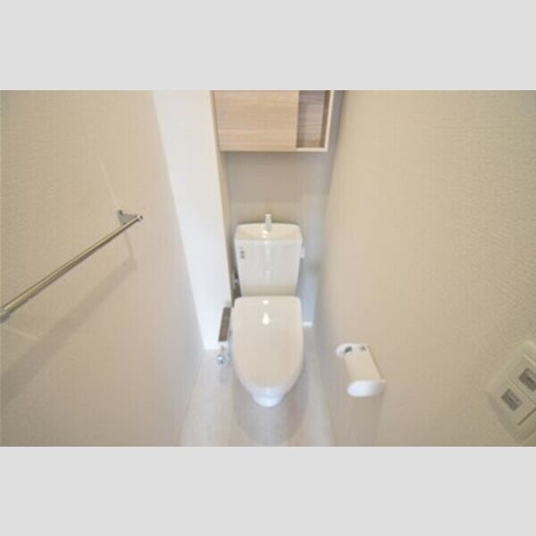 ホワイト キャッスル103号室 トイレ