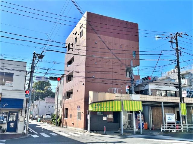 コンフォート本牧 外観写真（昼）