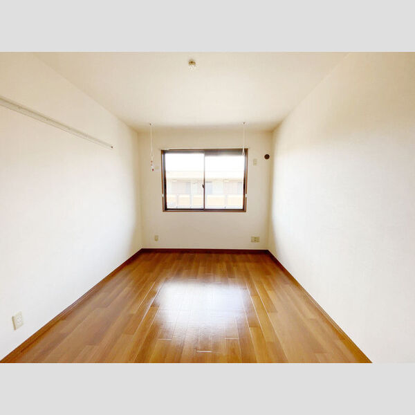 グリーンコート　弐番館202号室 洋室6帖