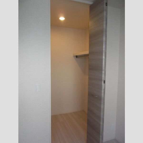 Freesia ウォークインクローゼット