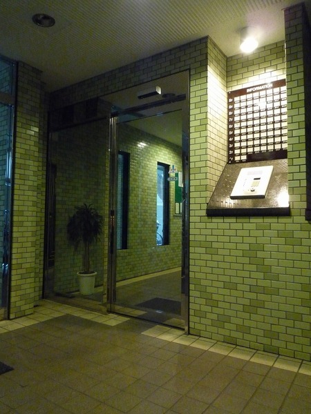 ビッグヴァンステイツ横浜大通り公園 エントランス