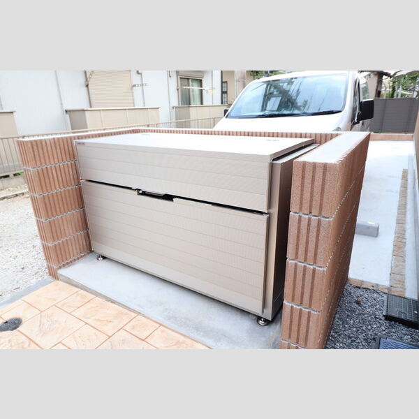 ルミナス　コート 入居者様専用ゴミストッカー