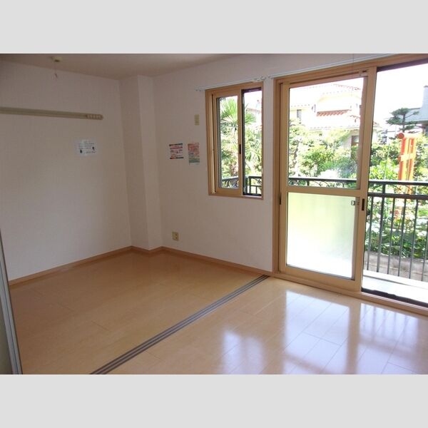 ローゼンハイム DKからの洋間