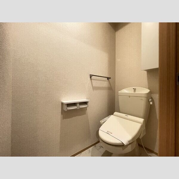 ロイヤルクレスト103号室 温水洗浄便座