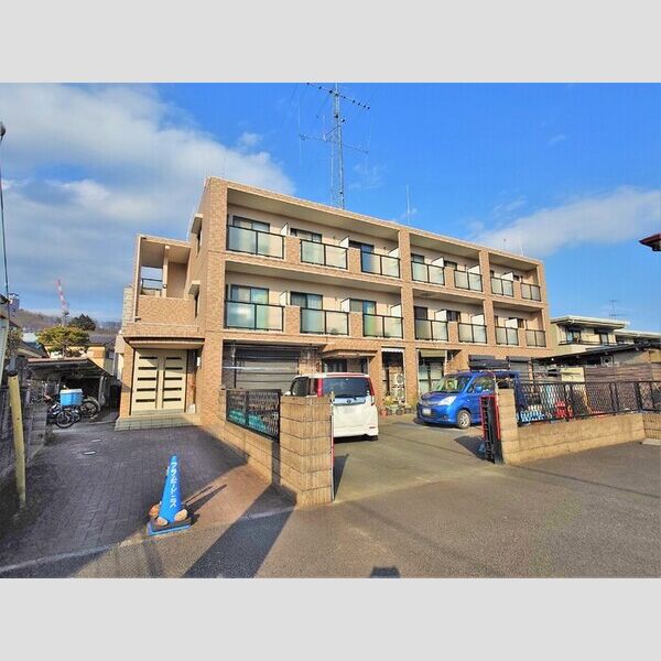 プラムアドニスの外観画像