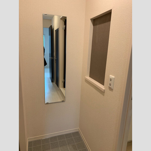 セジュール峯301号室 玄関