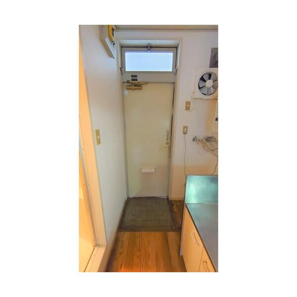 サンハイツIII 玄関