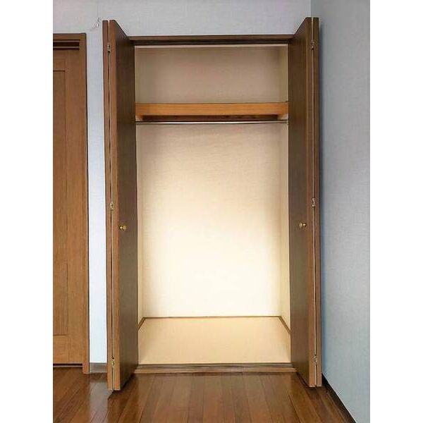 フラワーハイツ0202号室 収納