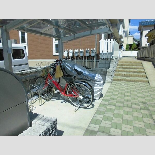 ブランマンジェ 駐輪場