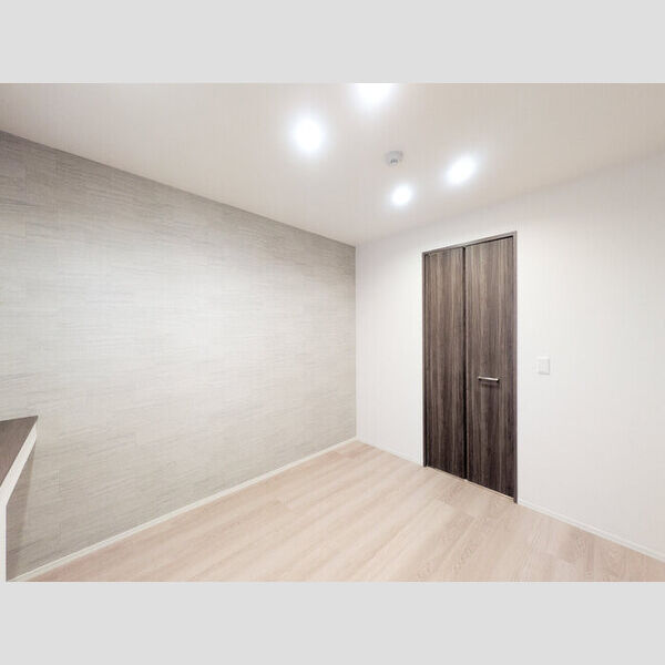 ノーブルヴィラ曙町102号室 洋室