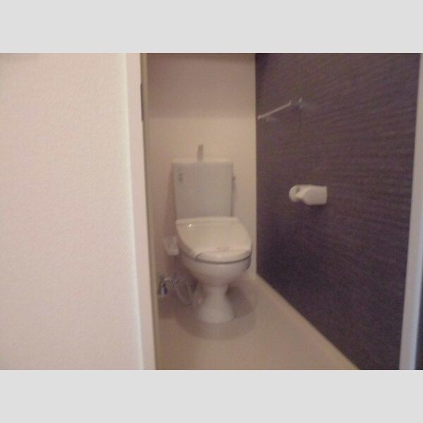 マリアエレナ303号室 ■温水洗浄暖房便座機能付のトイレです■