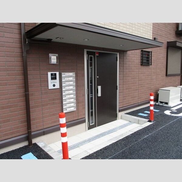 マハロラ206号室 エントランス