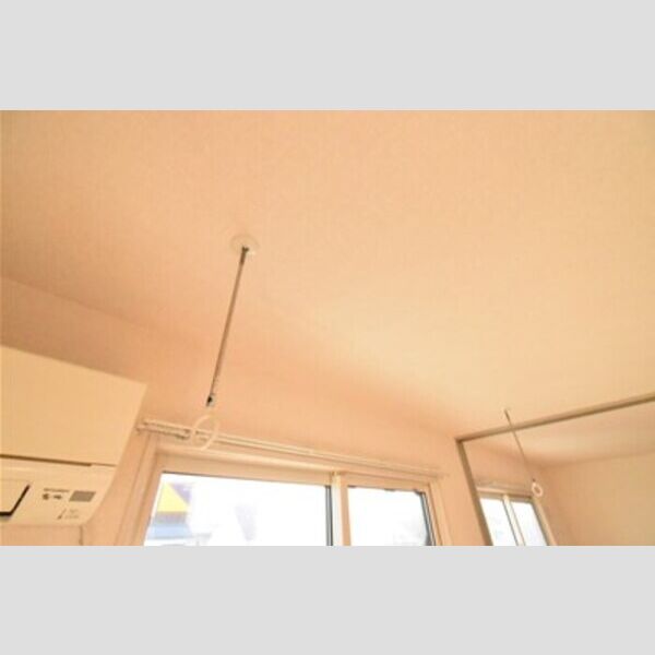 プラド202号室 室内物干し