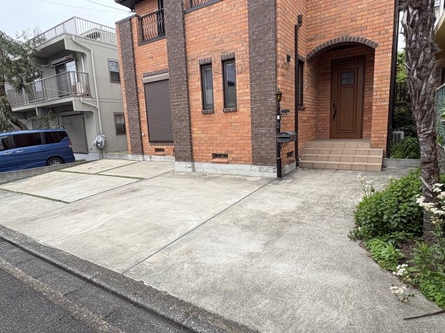 小坪1丁目戸建 駐車場