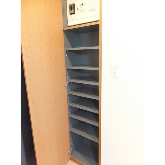 リリエンベルグ弐番館0402号室 玄関収納