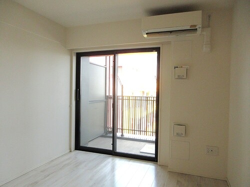 ライオンズ東京三ノ輪ミレス9階 洋室約4.1畳　※内装前