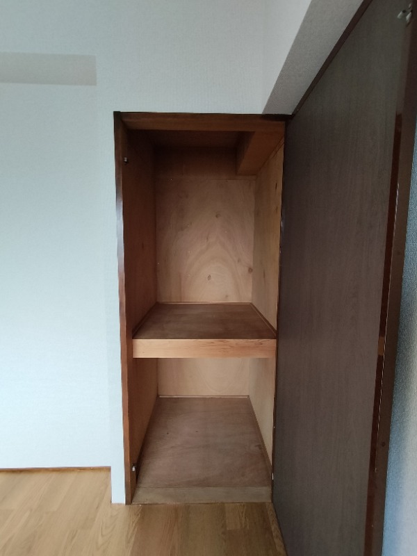 ルミエール岡村4階 収納