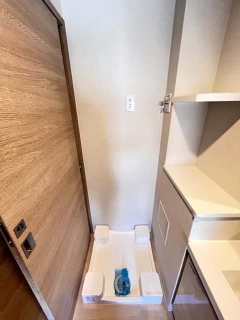 クレヴィアリグゼ日暮里5階 洗濯機置場