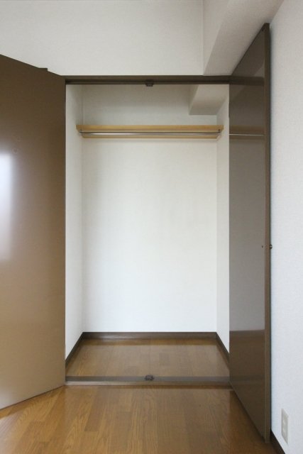 ＯＬＩＯ世田谷上野毛3階 クローゼット