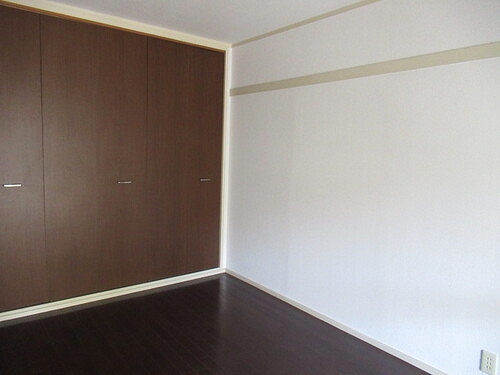 グリーンコーポ篠原第２Ｊ棟1階 洋室