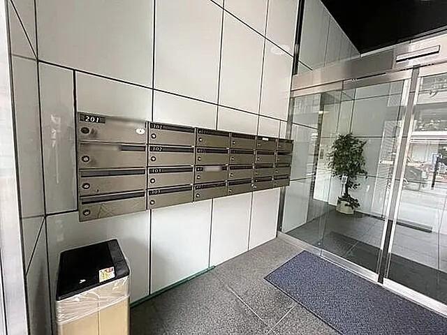 カリブ山宮3階 エントランス