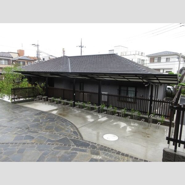 輝 自転車置き場