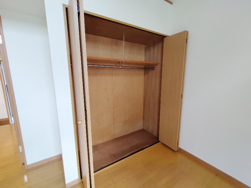 レオン三原 収納