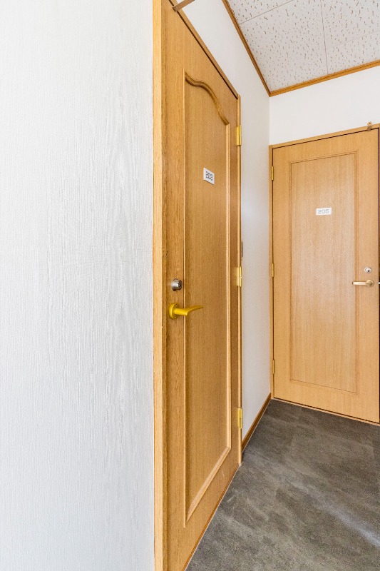 ガーデン三ケ島 玄関