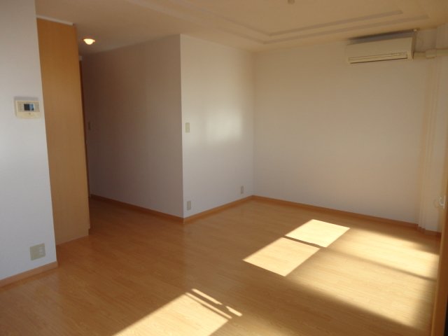 サクラスクェア203号室 リビング