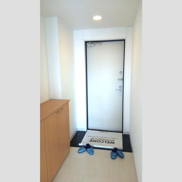 グラッツィア新千葉 玄関