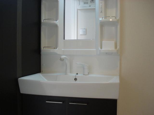 ビアン　くすのき台 洗髪洗面化粧台