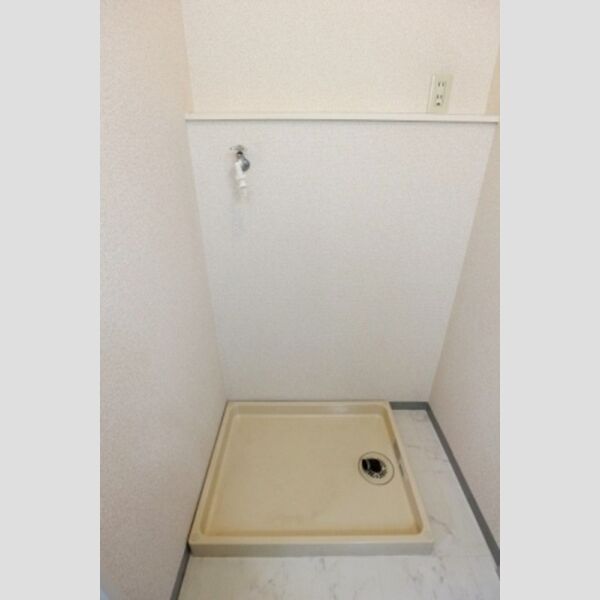 ジャスティス　1番館201号室 室内洗濯機置場