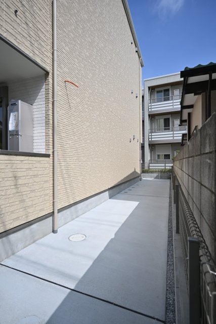 ＺＥＲＤＩＡ草加1階 エントランス