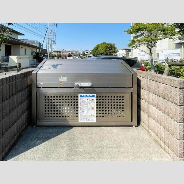 アンテ クラージュ203号室 専用ゴミ置き場