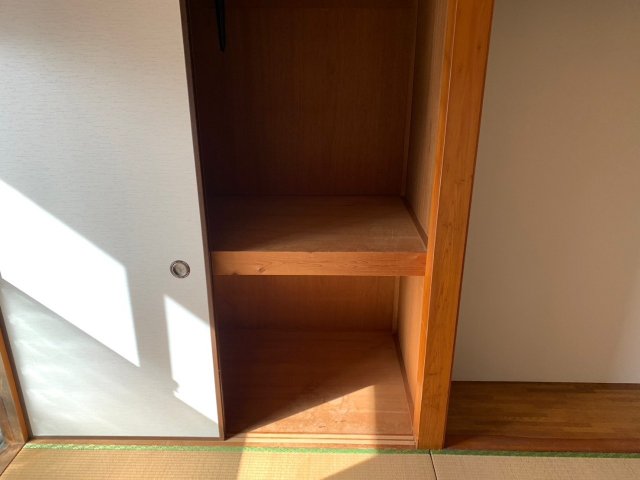 K-FLAT川戸202号室 収納スペース豊富です